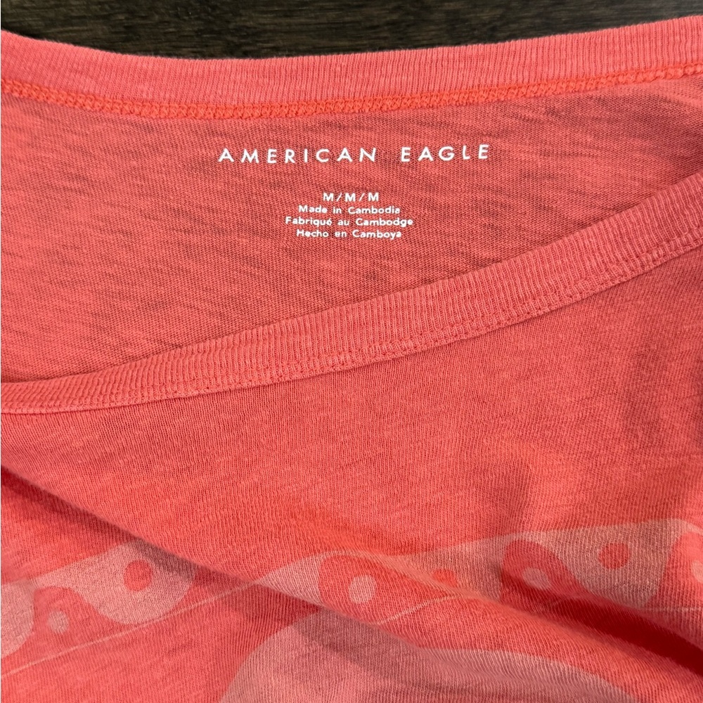 American Eagle Coral Graphic Women’s Top - Picture 2 of 3